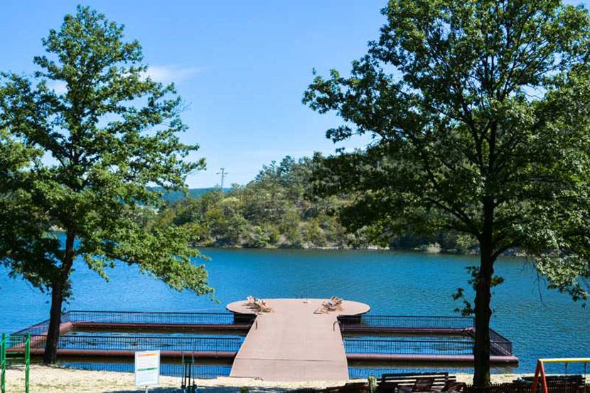 Borsko jezero